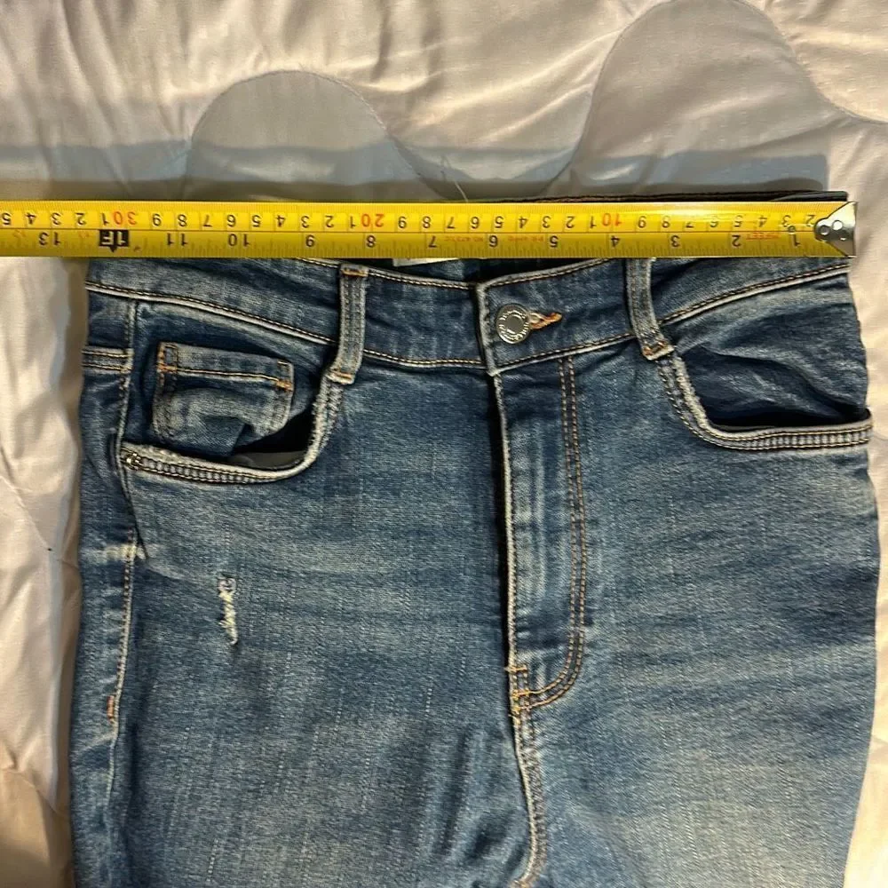Zara Jeans Trafaluc Size 2. Inseam 26 inches Hi-Rise Skinny